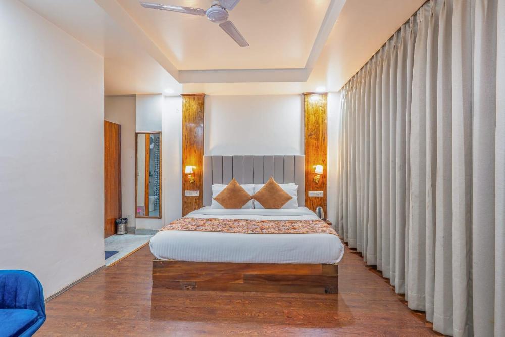 everest hotel manali