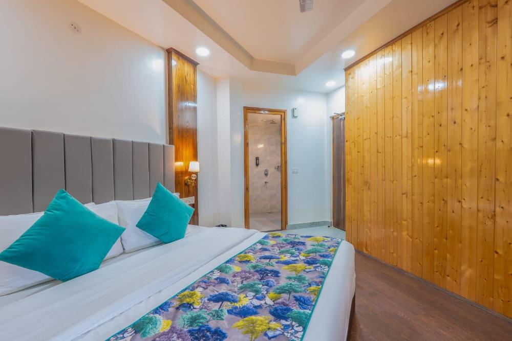 everest hotel manali