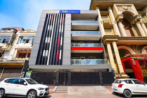 super townhouse dilshad garden near dilshad garden metro station