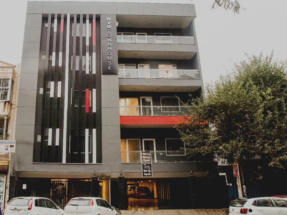 super townhouse dilshad garden near dilshad garden metro station
