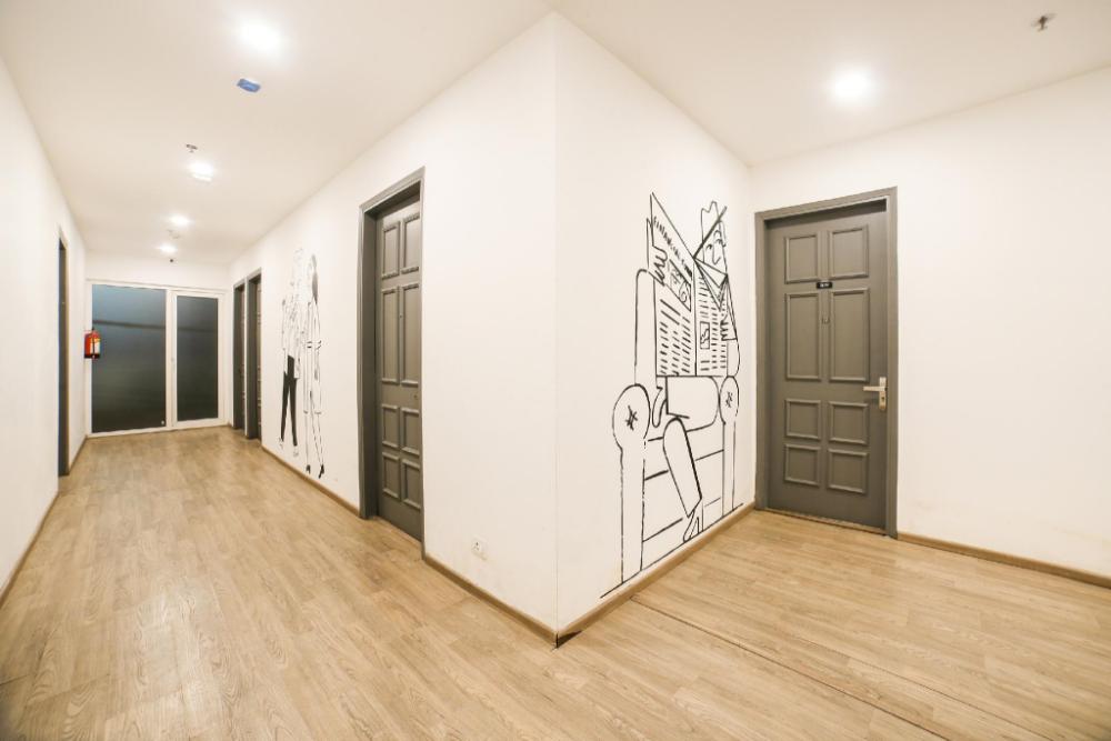 super townhouse dilshad garden near dilshad garden metro station