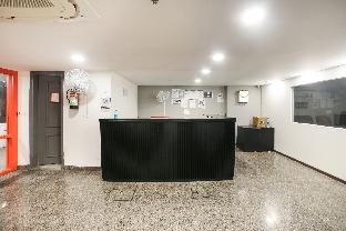 super townhouse dilshad garden near dilshad garden metro station