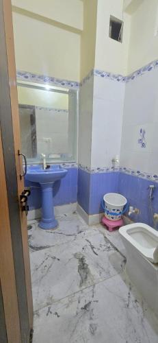 nancy paradise hotel