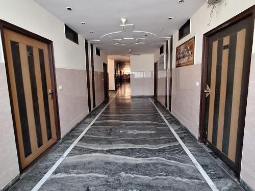 nancy paradise hotel