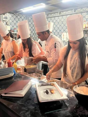 nancy paradise hotel