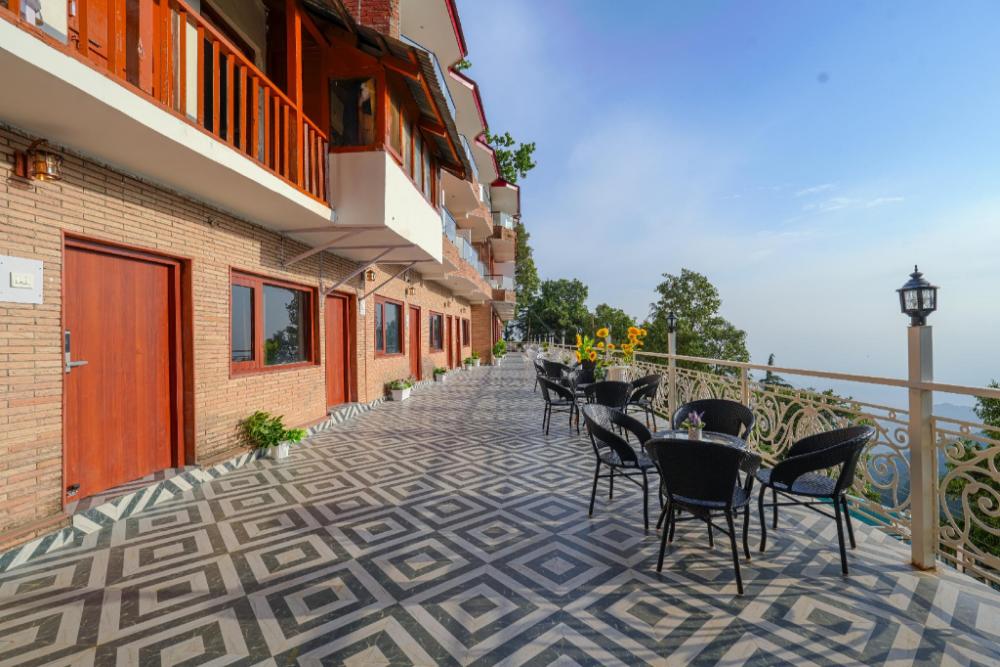 pax hotel spring solance