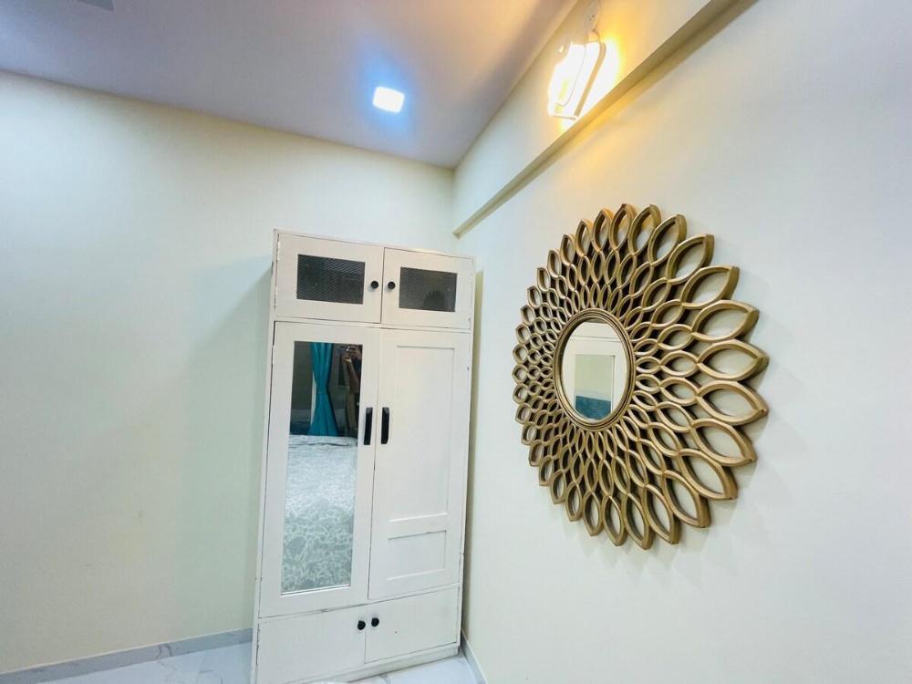 the nest 1 bhk bandra west close to lilavati