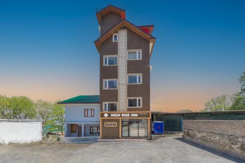 hotel high rise inn