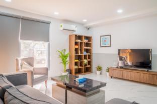 housr studio rooms sector 30 gurgaon