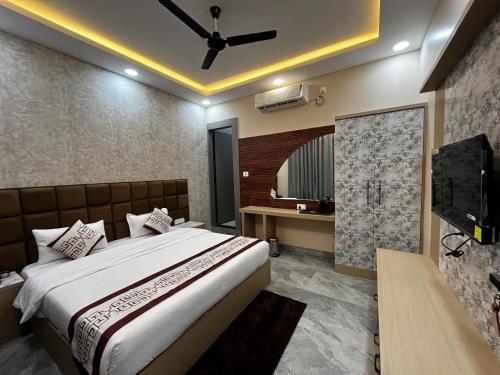 hotel atithi food village