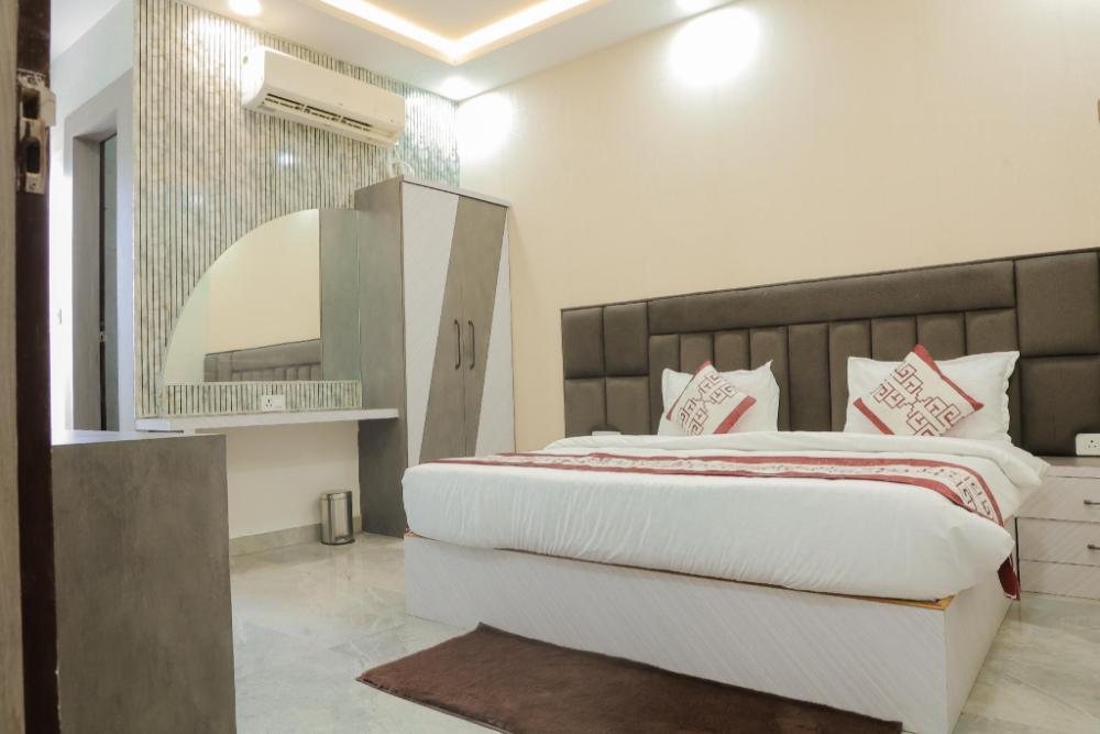 hotel atithi food village