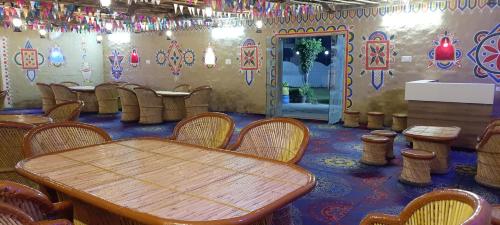 hotel atithi food village
