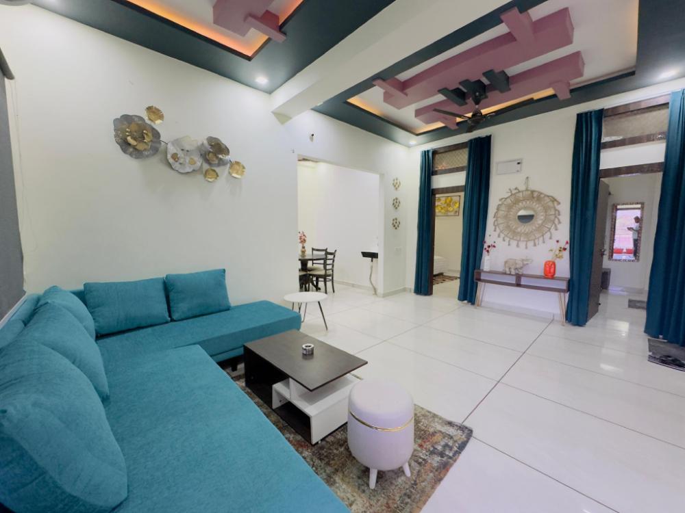 home escape 2bhk casa near mahakal city centre