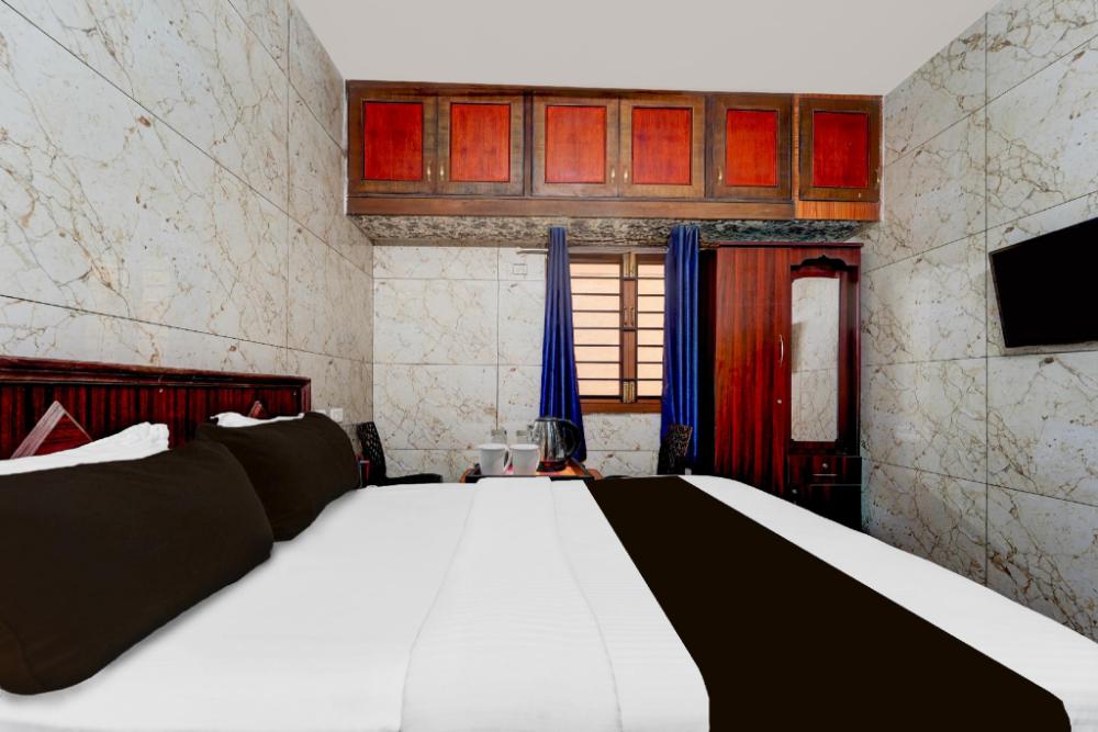 super collection o omni bus terminal gandhipuram formerly apple grand