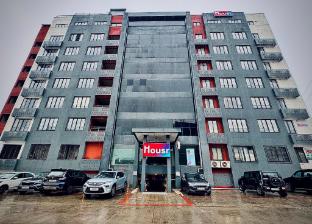 housr wakad pune hinjawadi road