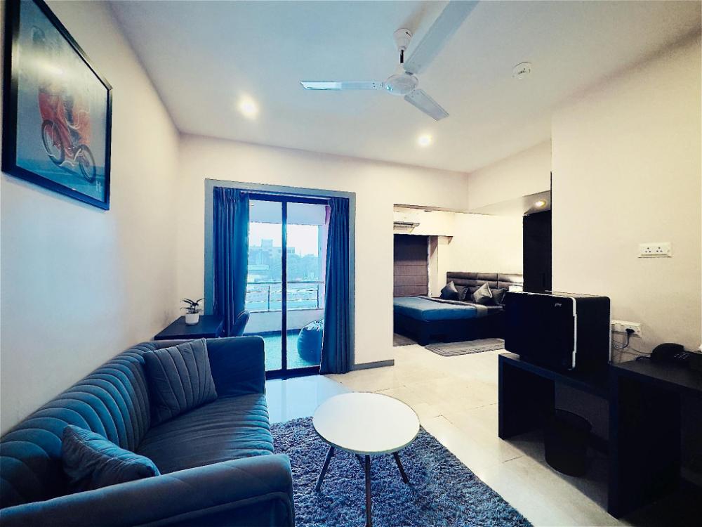 housr wakad pune hinjawadi road