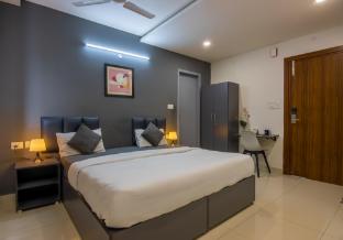 housr 84 kondapur near botanical garden