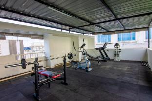 housr 50 luxury rooms near cyber tower