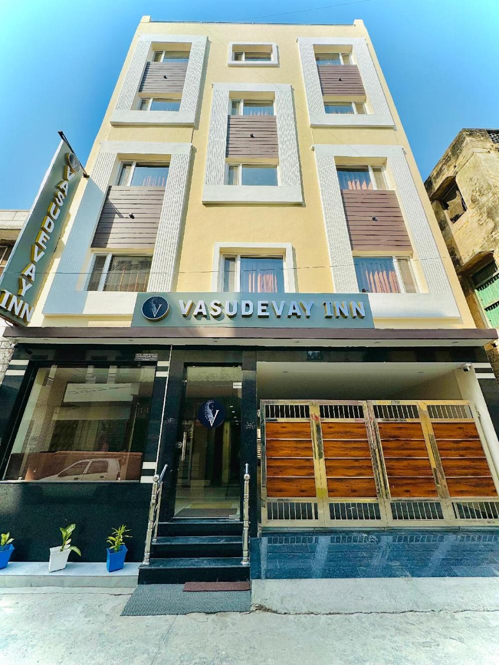 hotel vasudevay inn