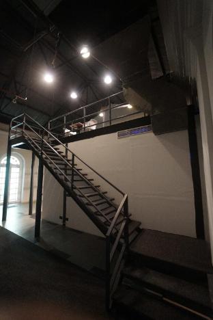 naptapgo japanese pod hotel near golden temple