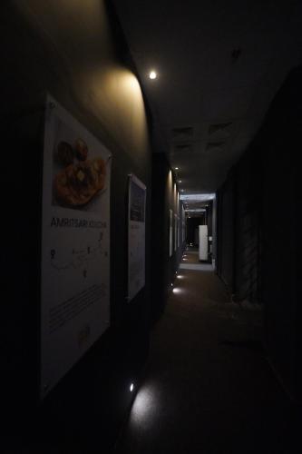 naptapgo japanese pod hotel near golden temple