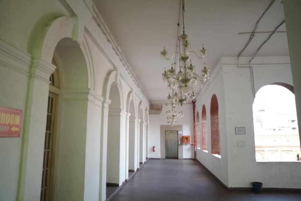 naptapgo japanese pod hotel near golden temple