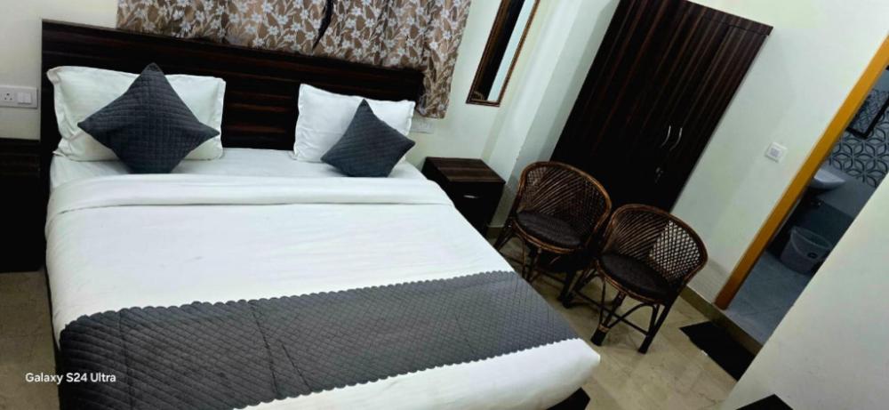 sr view valley bhimtal with parfect view