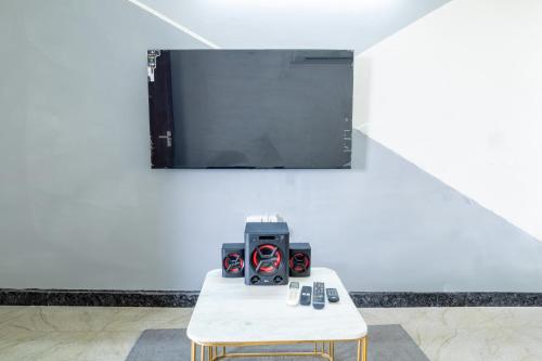 housr sector 43 gurgaon global foyermall