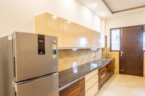 housr lotus villas sector 28 dlf phase 4