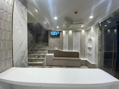 hotel shree guru near new delhi railway station