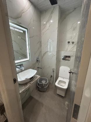 hotel shree guru near new delhi railway station