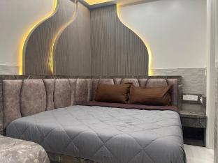 hotel shree guru near new delhi railway station