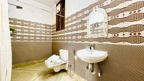 bluo modern 3bhk rohini lift parking balcony
