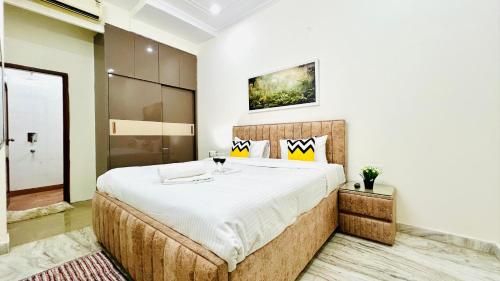 bluo modern 2bhk rohini parking balcony