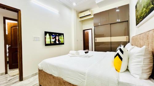 bluo modern 2bhk rohini parking balcony