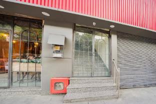 super collection o west vinod nagar metro station formerly royal inn