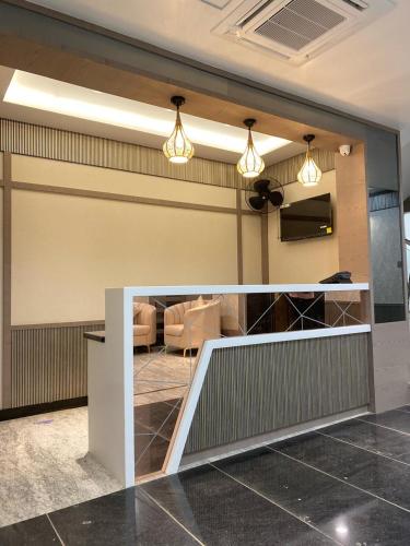 hotel glorious grand
