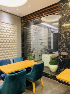 The Singh Empire,New Delhi>>Delhi,5 star