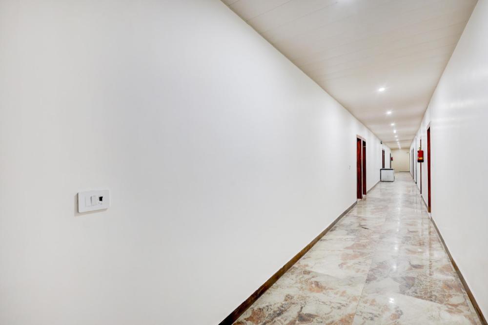 hotel o sarai metro station formerly hotel palla