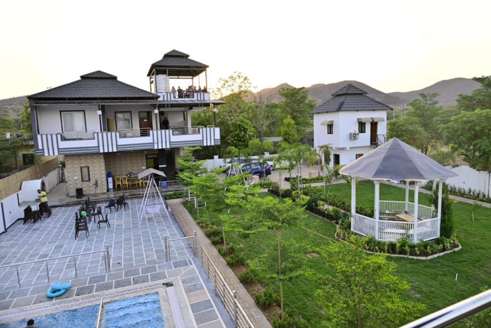 popli paradise resort