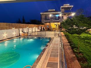 popli paradise resort