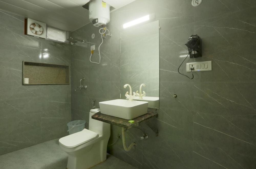 room sity at airport