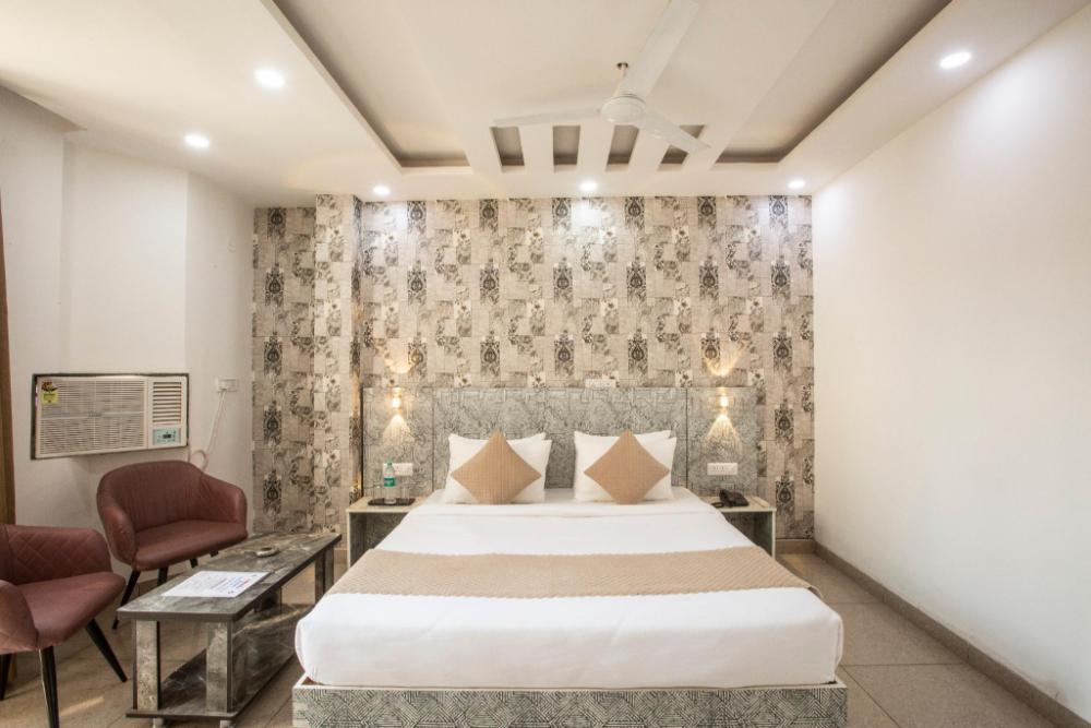 room sity at airport