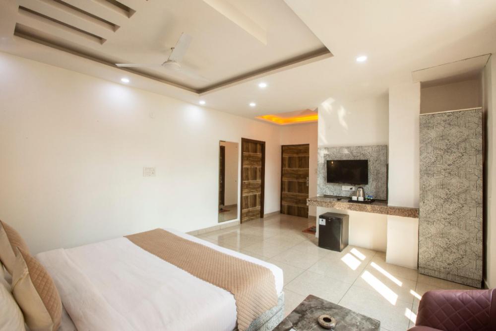 room sity at airport