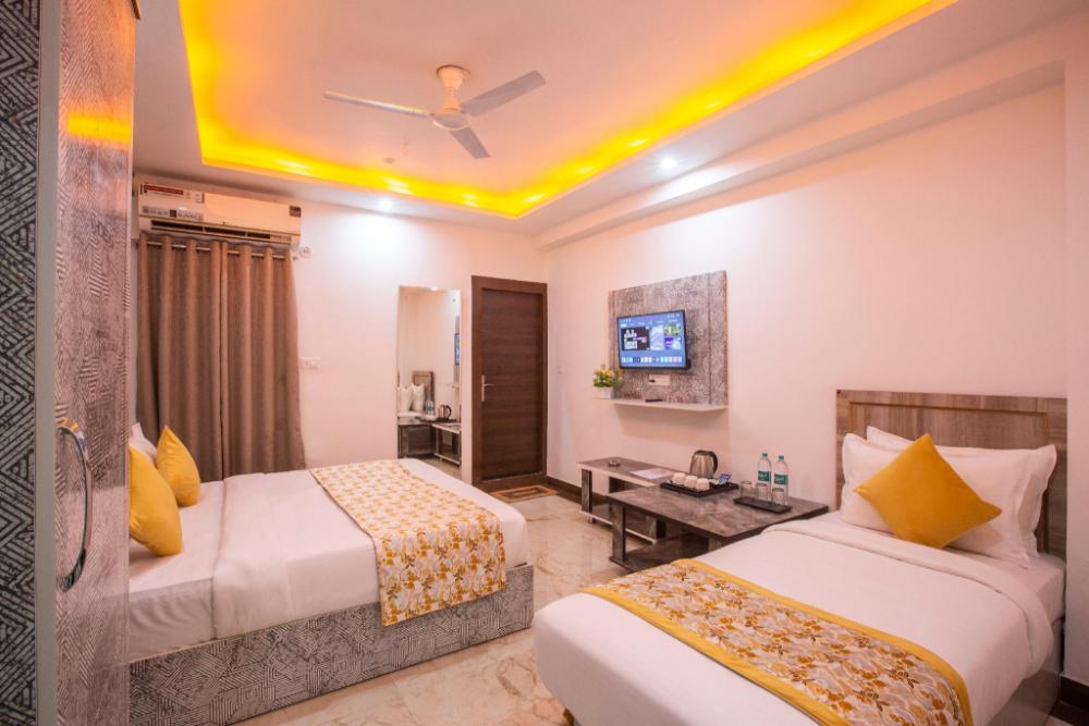 room sity at airport