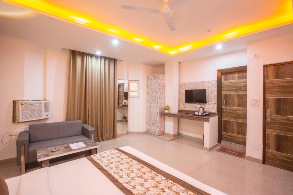 room sity at airport