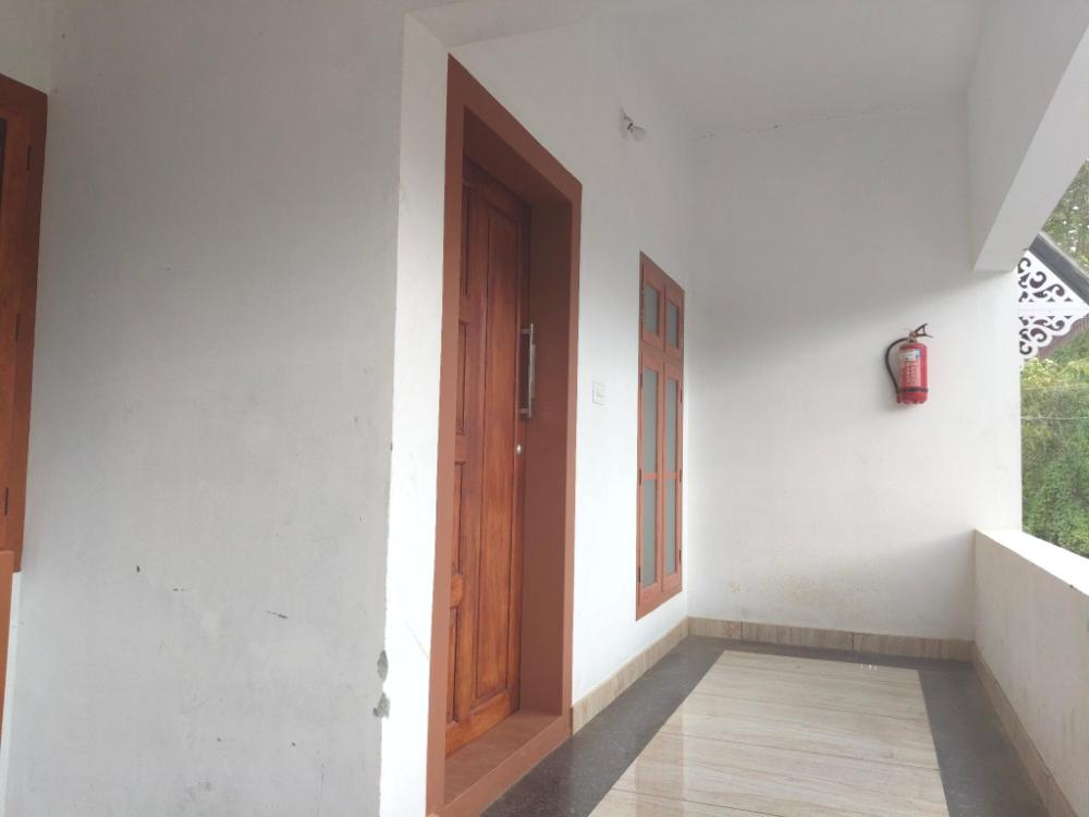 empire life pool villa