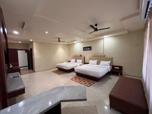 jai vilas palace and resort