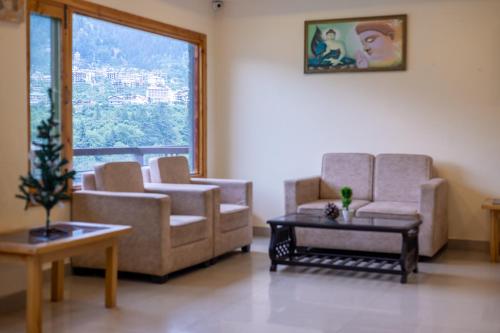 himalayan spurge villa