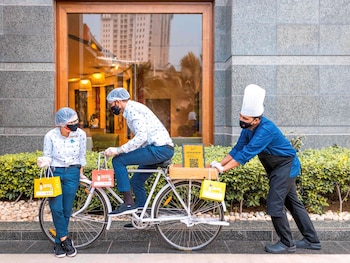 Ibis Bengaluru Hosur Road Hotel,Hosur Rd,4 star